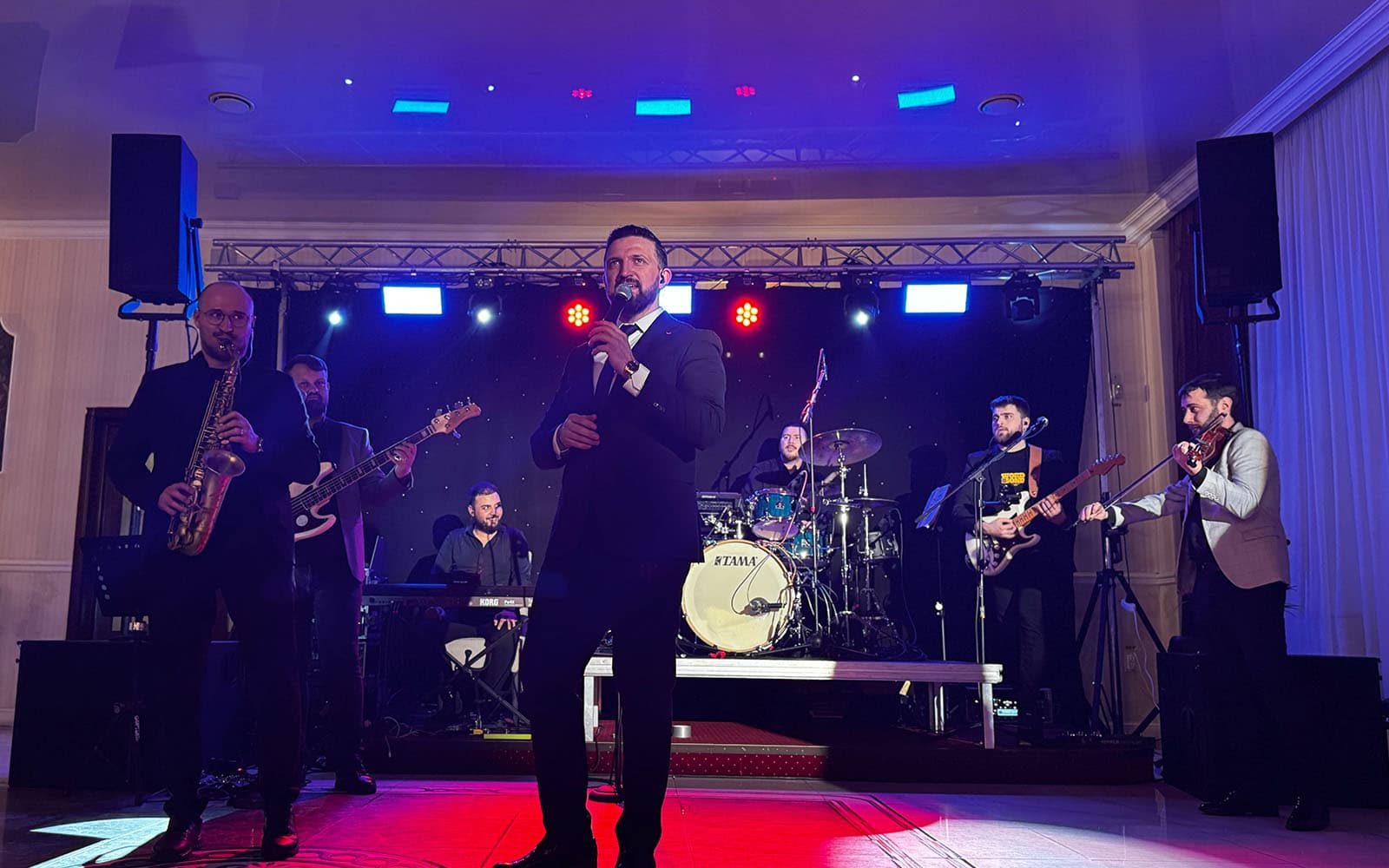 WEDDING / PARTY de la 800EUR